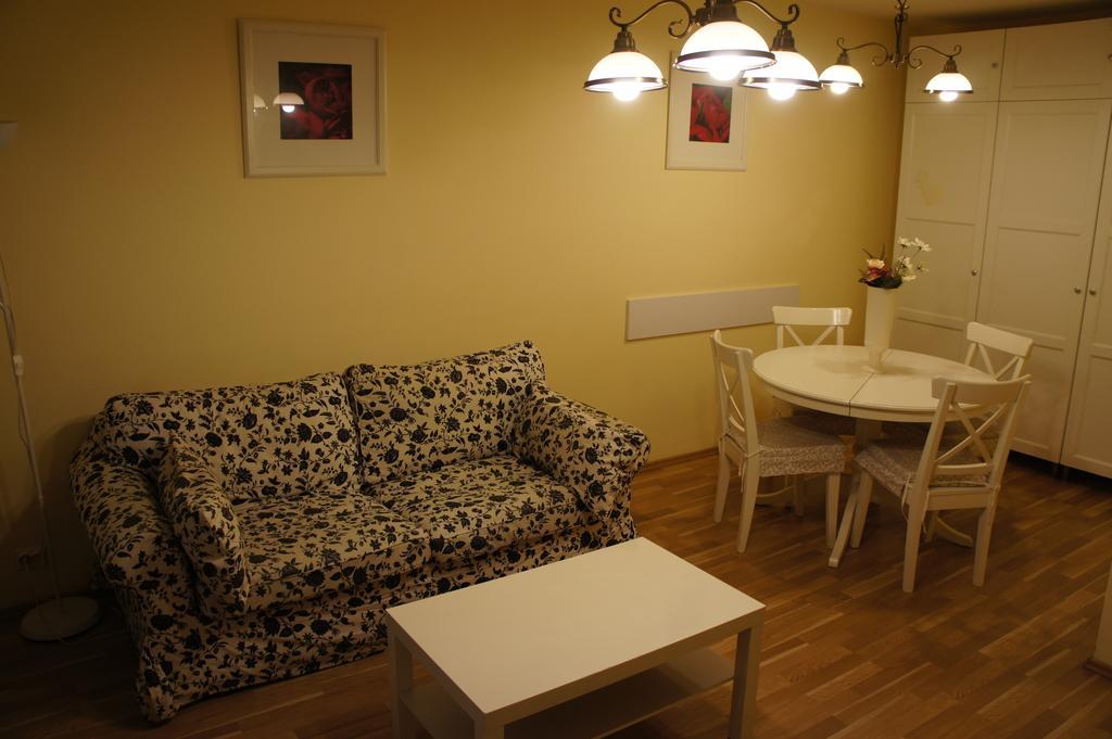 Agentia H Accommodation Bukarest Eksteriør billede