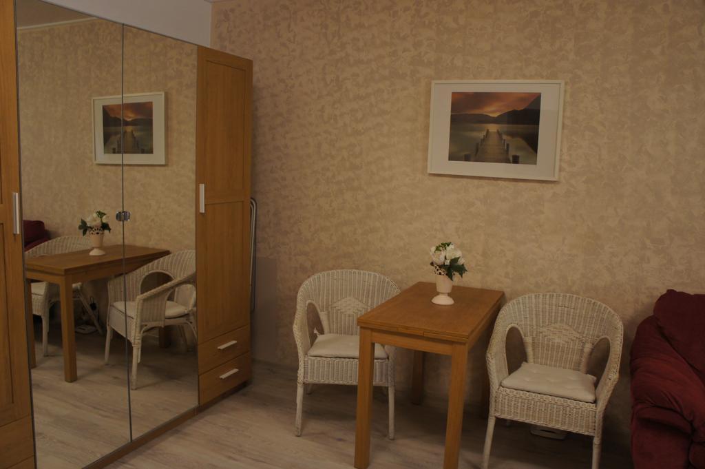 Agentia H Accommodation Bukarest Eksteriør billede