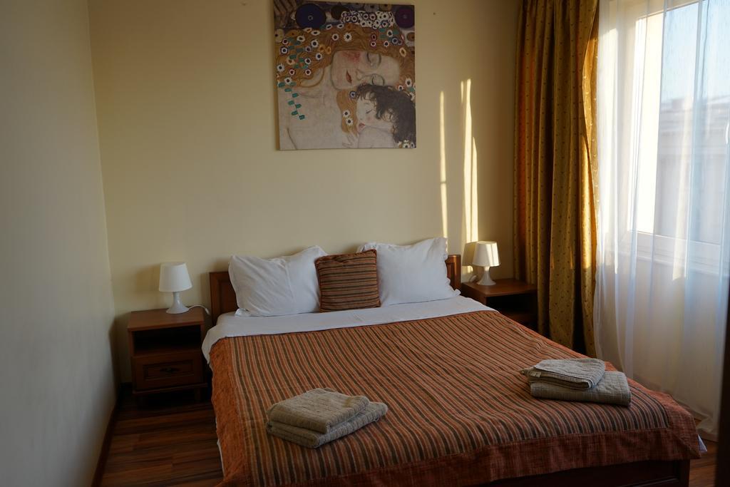 Agentia H Accommodation Bukarest Eksteriør billede