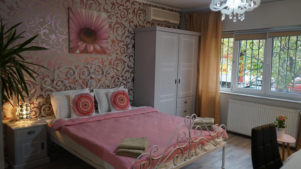 Agentia H Accommodation Bukarest Eksteriør billede