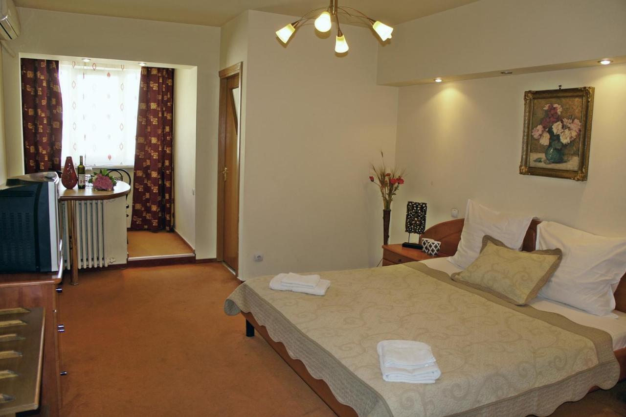Agentia H Accommodation Bukarest Eksteriør billede
